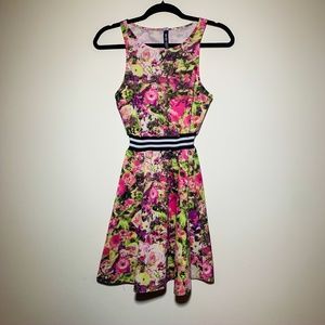 Design Lab Floral Skater Dress- M